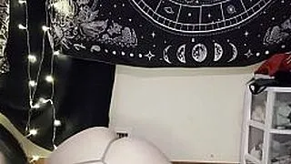 Yeni iç çamaşırları aldım ve size gotik genç kız popomu gösteriyorum.